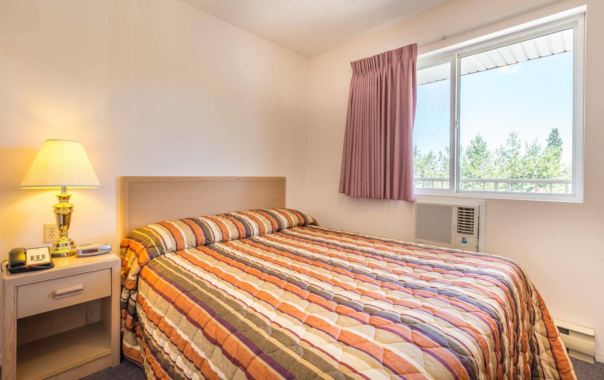 Bon Voyage Inn Prince George Exteriér fotografie